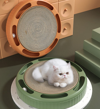 退屈させた猫のための最もよいおもちゃ