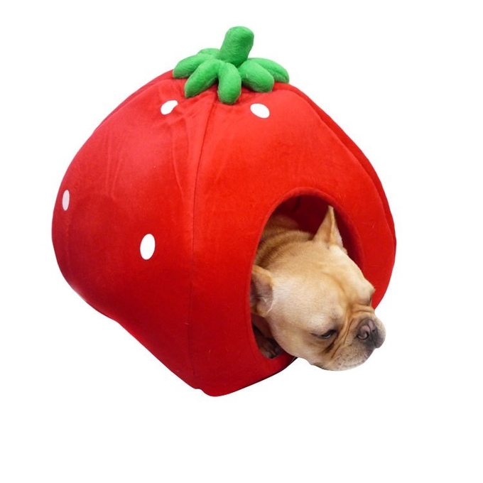 いちご犬のベッド