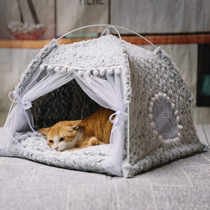 テント小屋猫の家